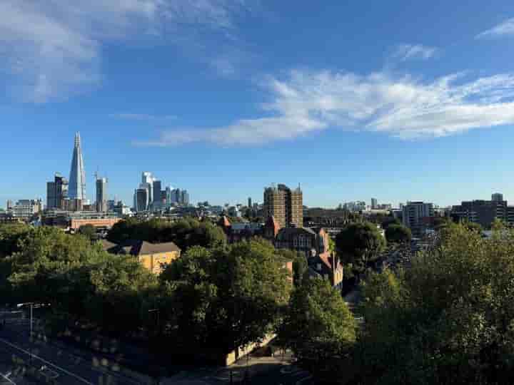 Lägenhet till salu i Old Kent Road‚  London‚ SE1