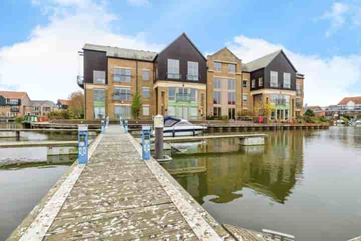 Apartment for sale in Marine Approach‚  Lincoln‚ LN1