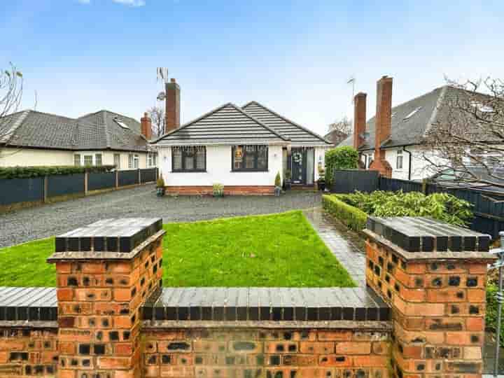 Casa en venta en Church Road‚  Wolverhampton‚ WV7