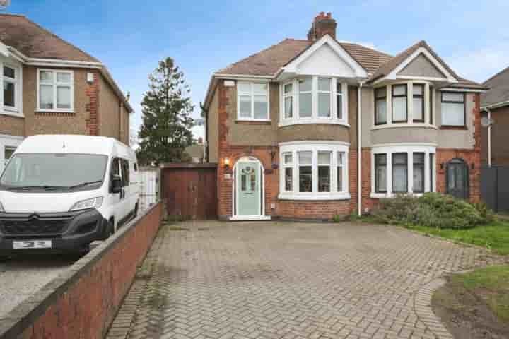 Casa para venda em Goodyers End Lane‚  Bedworth‚ CV12