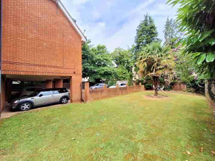 Apartment for sale in Boyn Hill Avenue‚  Maidenhead‚ SL6