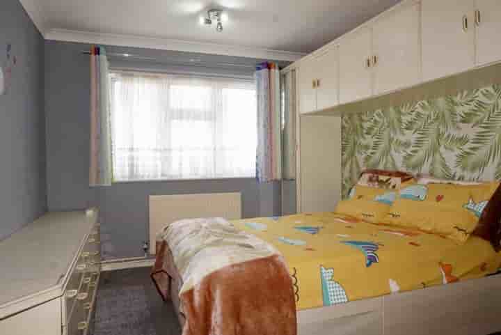 House for sale in Henry Street‚  Chatham‚ ME4