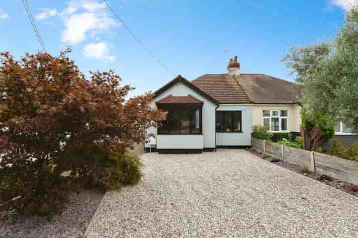 House for sale in Castledon Road‚  Wickford‚ SS12