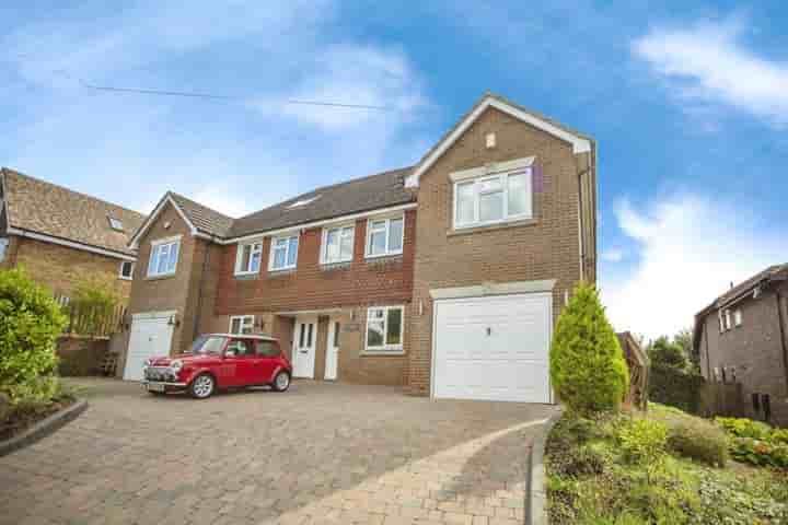 House for sale in Cooling Road, High Halstow‚  Rochester‚ ME3