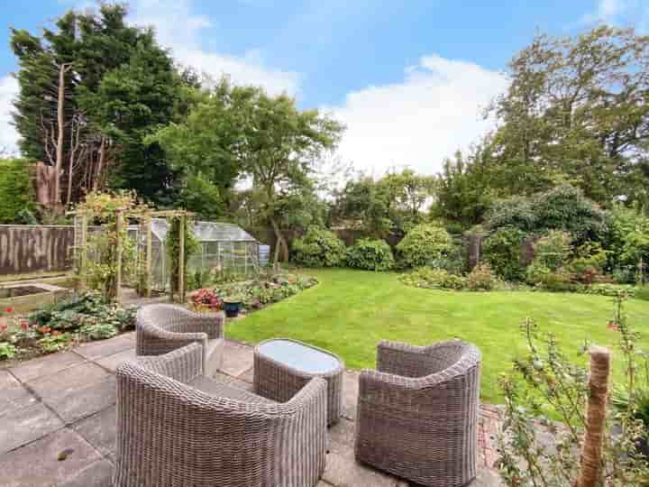 House for sale in Newland Park‚  Hull‚ HU5