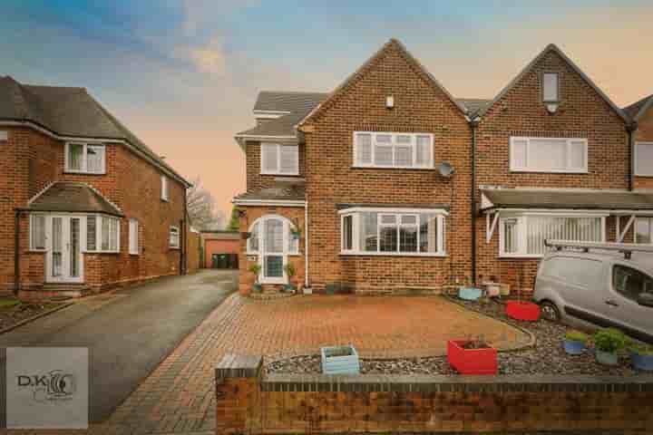 Casa en venta en Pomeroy Road‚  Birmingham‚ B43