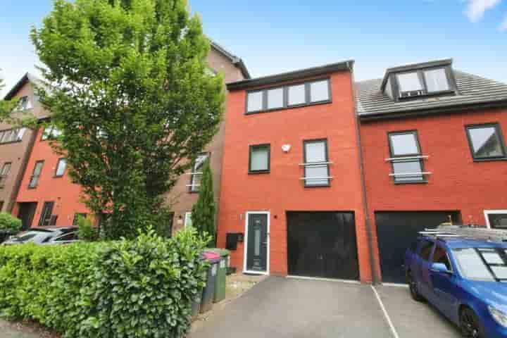 House for sale in Tolson Walk‚  Rotherham‚ S63