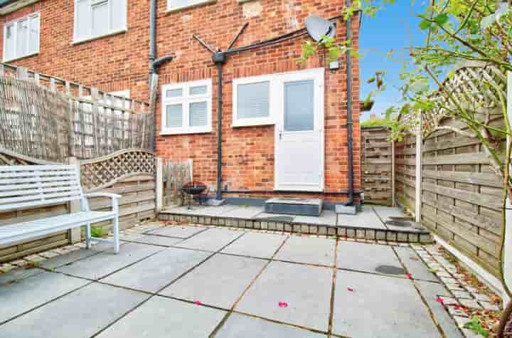 Casa in vendita a Mowbrays Road‚  Romford‚ RM5