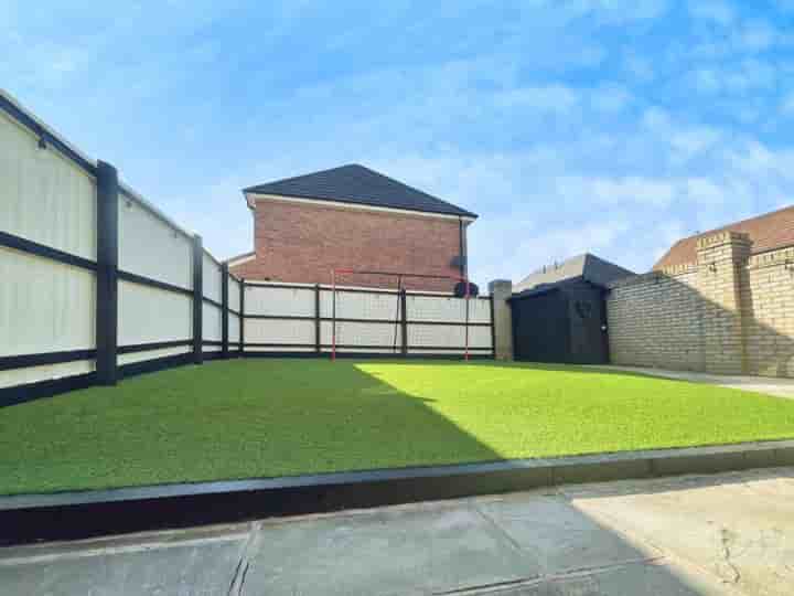 Casa para venda em Nigella Drive‚  Liverpool‚ L11