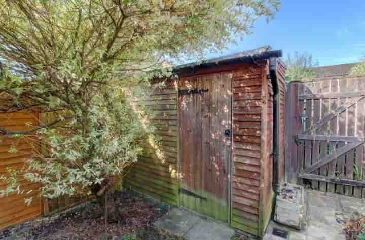 House for sale in Hazelhurst Crescent‚  Horsham‚ RH12