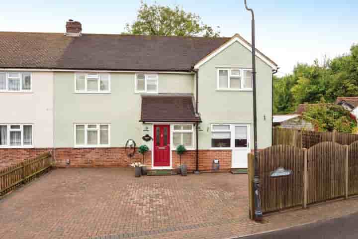 House for sale in Crouch House Road‚  Edenbridge‚ TN8