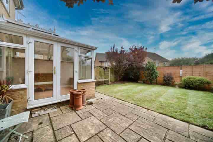 Casa para venda em Martock Gardens‚  London‚ N11