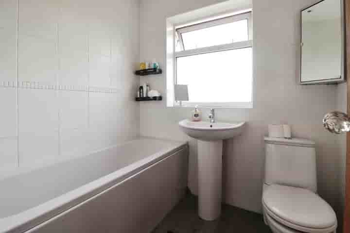 House for sale in Mountnessing Road‚  Billericay‚ CM12