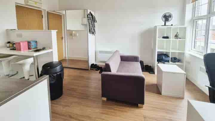 Apartment for sale in South Wolfe Street‚  Stoke-on-trent‚ ST4