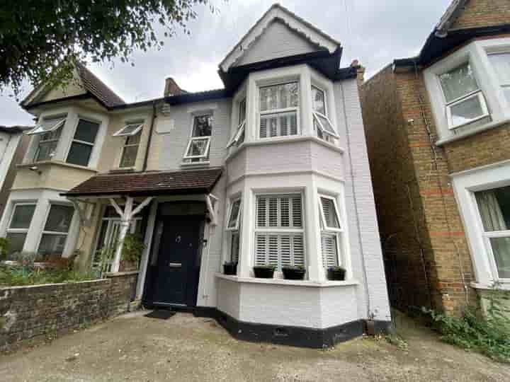 Casa para venda em St. Marys Road‚  Southend-on-sea‚ SS2