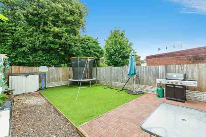 House for sale in Larbreck Avenue‚  Preston‚ PR4