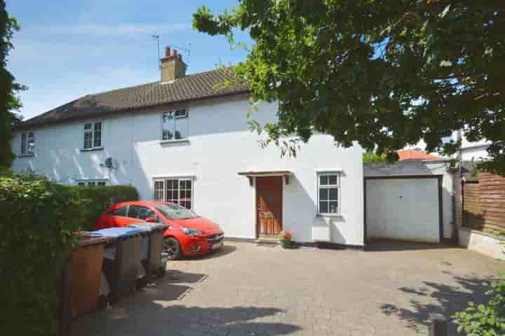 House for sale in Handside Lane‚  Welwyn Garden City‚ AL8