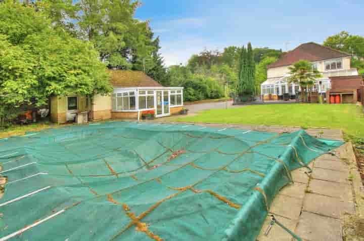 Casa para venda em Brackendale Close‚  Camberley‚ GU15