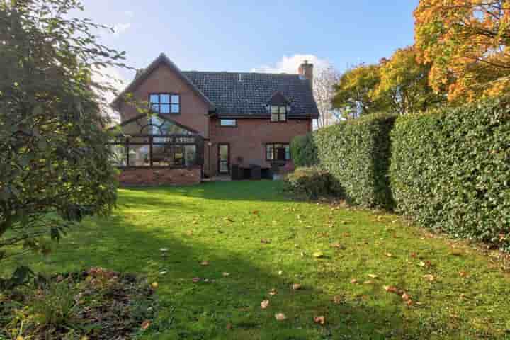 House for sale in Offton Road‚  Ringshall‚ IP14