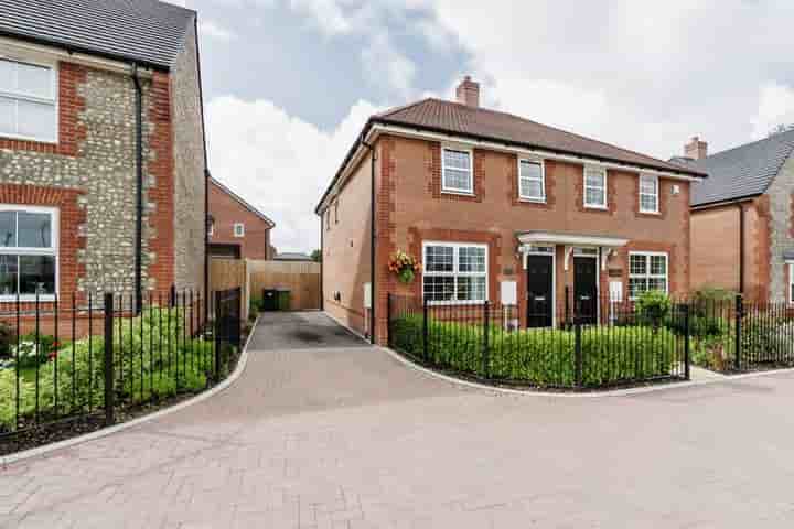 Casa in vendita a Holmwood Way‚  Littlehampton‚ BN16