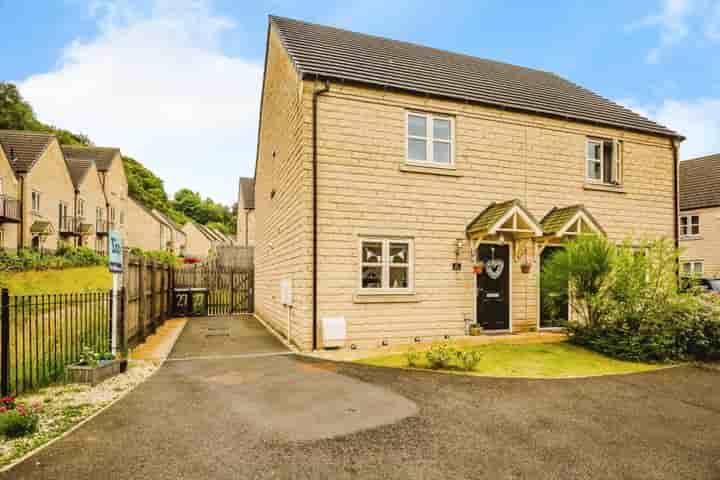 Casa para venda em Black Rock Drive‚  Huddersfield‚ HD7