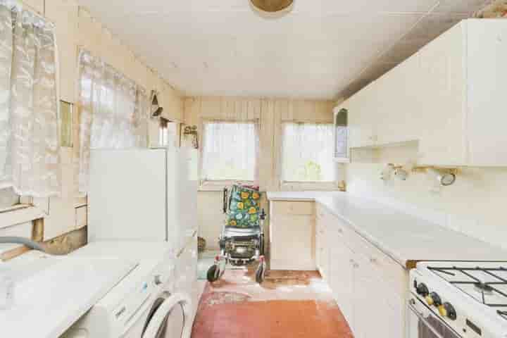 House for sale in Inverness Road‚  Southall‚ UB2