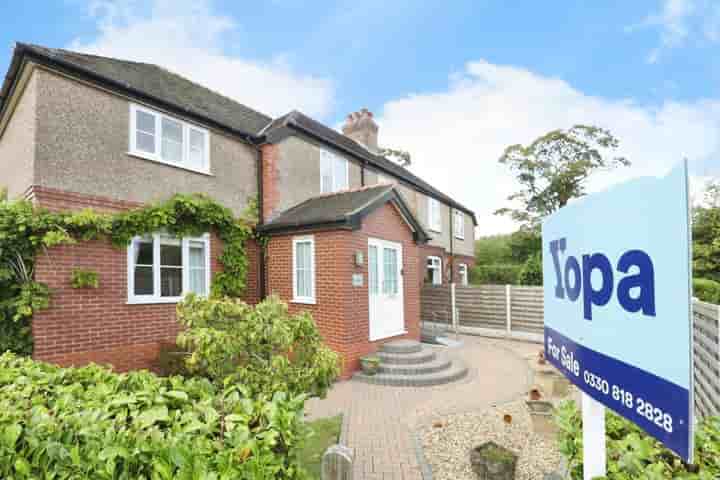 House for sale in Sandbach Road‚  Stoke-on-trent‚ ST7