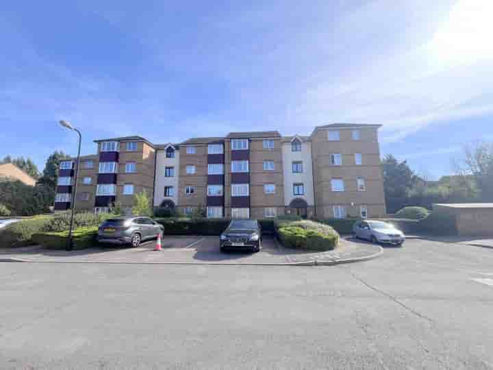 Apartment for sale in Thurlow Close‚  London‚ E4