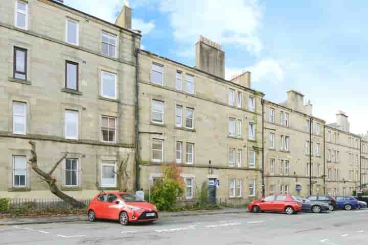 Apartamento para venda em Wardlaw Place‚  Edinburgh‚ EH11