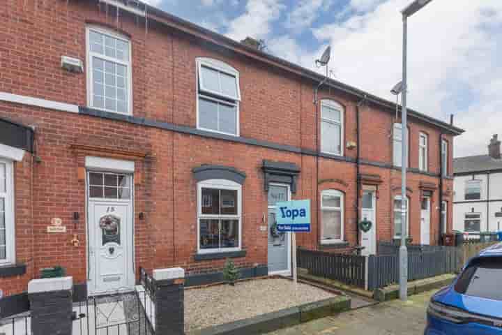 Casa en venta en Halstead Street‚  Bury‚ BL9