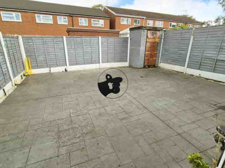 Casa para venda em Attlee Close‚  Oldbury‚ B69