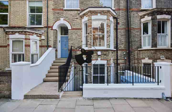 Casa para venda em Maygrove Road‚  London‚ NW6