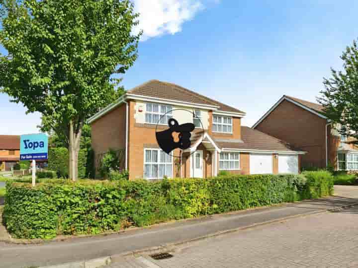 Casa en venta en Amos Court‚  Milton Keynes‚ MK13