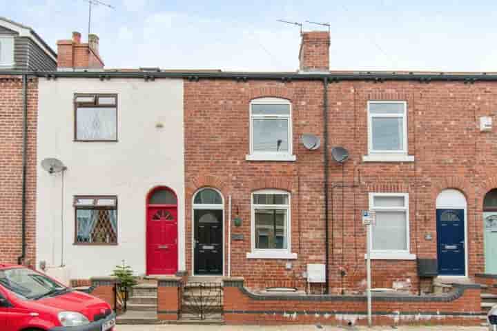 House for sale in Lower Oxford Street‚  Castleford‚ WF10