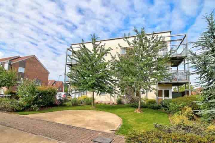 Apartamento para venda em Tenzing Gardens‚  Basingstoke‚ RG24