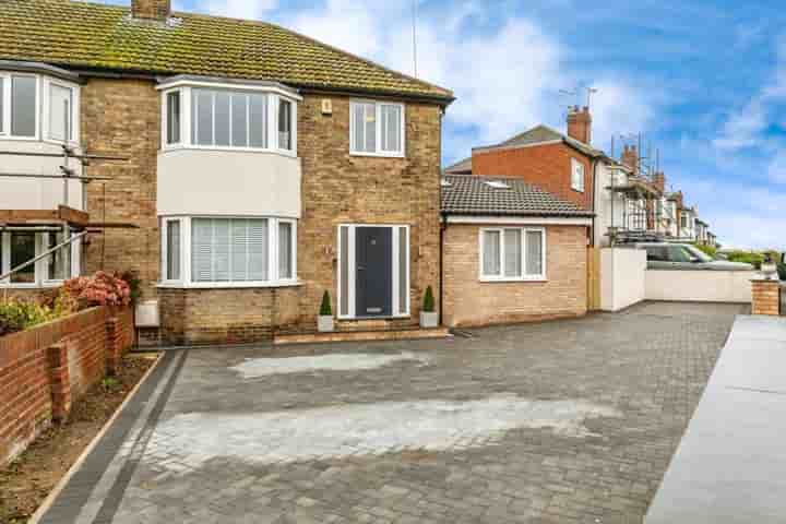 Дом для продажи в Sivilla Road‚  Mexborough‚ S64