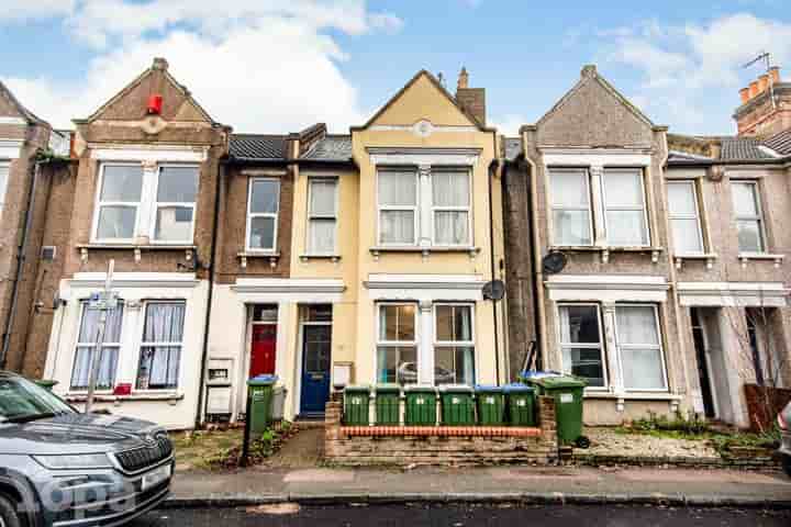 Casa para venda em Woolwich Road‚  Bexleyheath‚ DA7