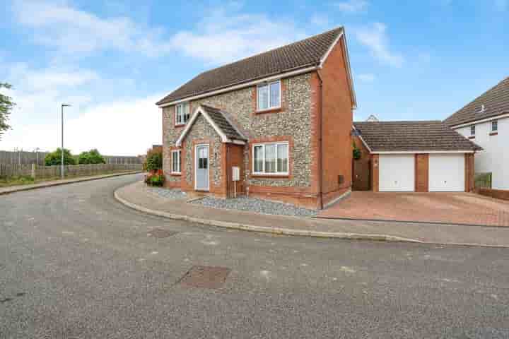 Casa para venda em Alan Avenue‚  Norwich‚ NR15