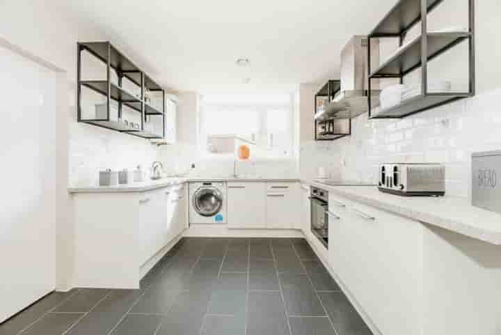 Apartment for sale in Swanton Gardens‚  London‚ SW19