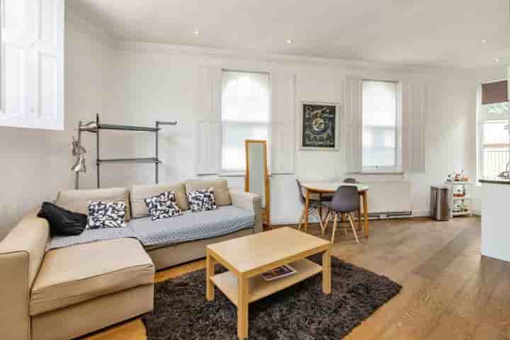 Apartment for sale in Torriano Avenue‚  London‚ NW5