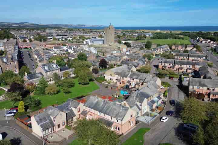 House for sale in Caledonian Place‚  Montrose‚ DD10