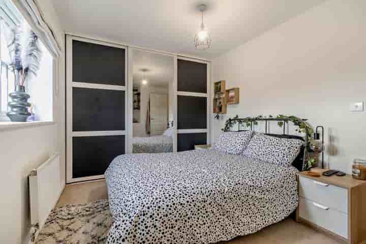 Дом для продажи в Wild Orchard Way‚  Pontefract‚ WF8