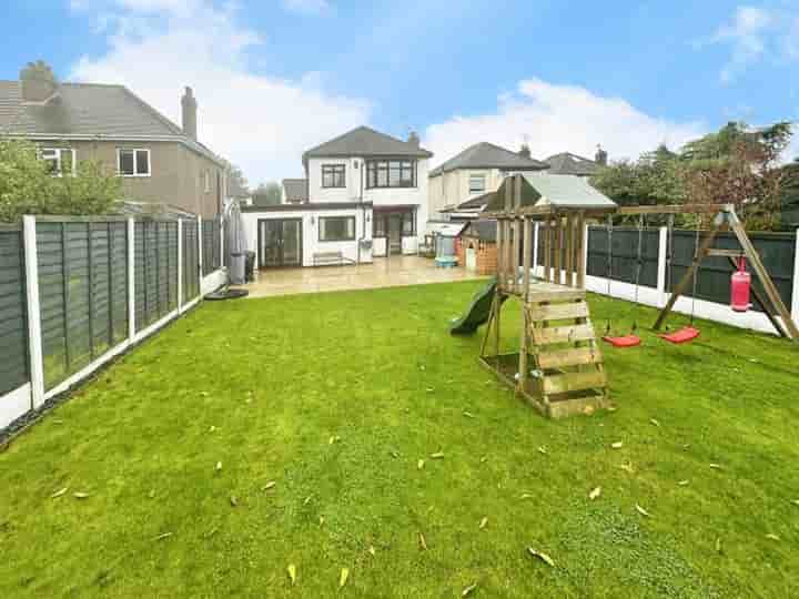 House for sale in Windsor Avenue‚  Wolverhampton‚ WV4