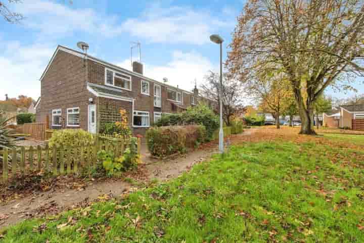 Casa para venda em Lindisfarne Road‚  Bury St. Edmunds‚ IP33