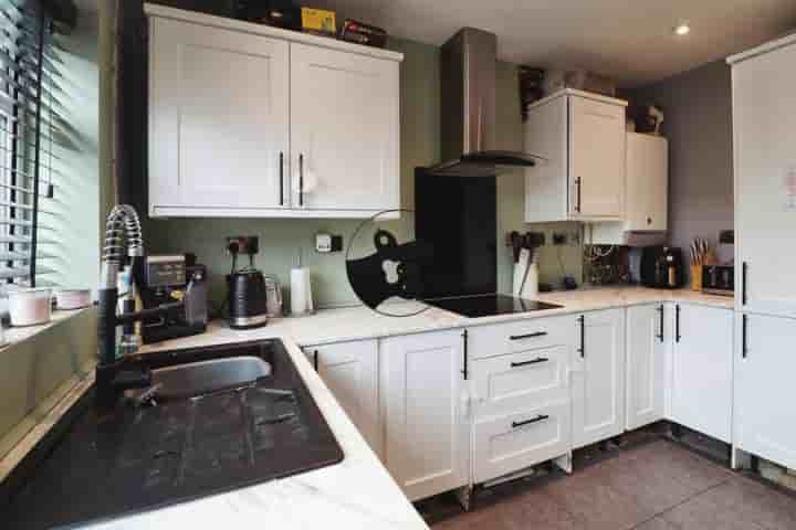 House for sale in Abbeyfield Road‚  Doncaster‚ DN7