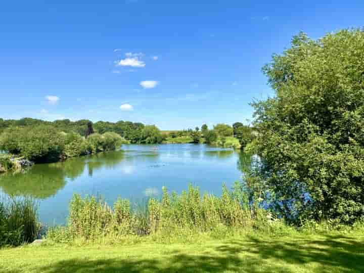 Sonstiges zum Verkauf in Hallcroft Road‚  Retford‚ DN22