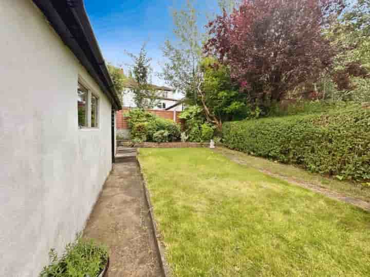 House for sale in Upland Grove‚  Leeds‚ LS8