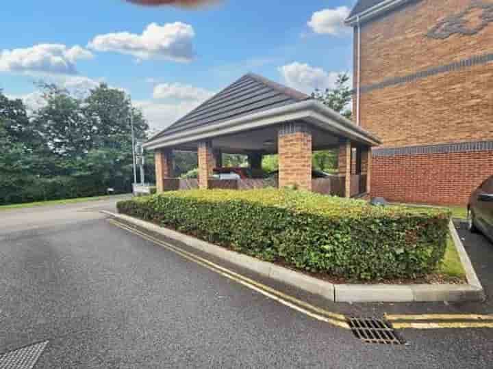 Apartment for sale in Meadowbrook Way‚  Cheadle‚ SK8