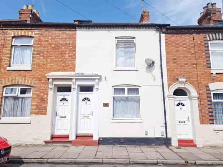 Maison à vendre à Alcombe Road‚  Northampton‚ NN1