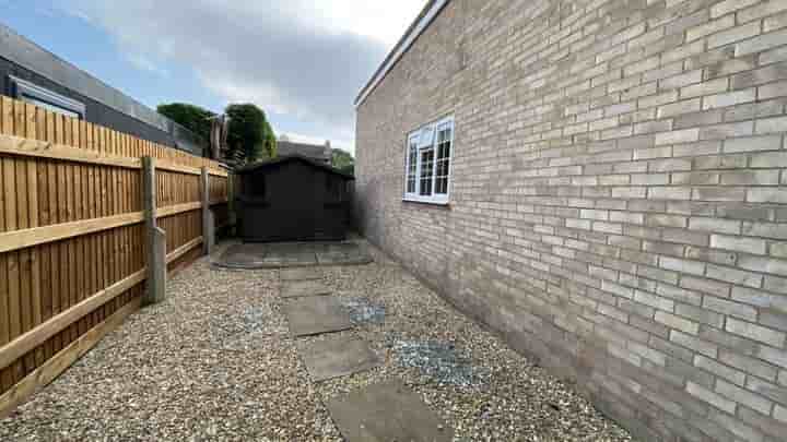 Casa para venda em Uppingham Close‚  Leicester‚ LE5